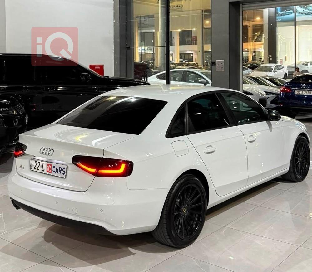 اودي A4